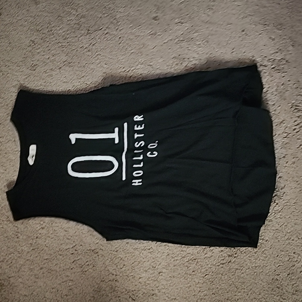 Hollister tank